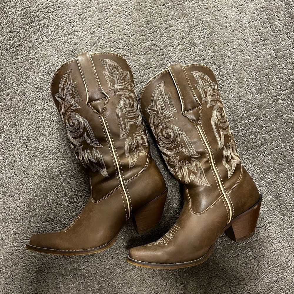 Durango Brown Heeled Western Boots